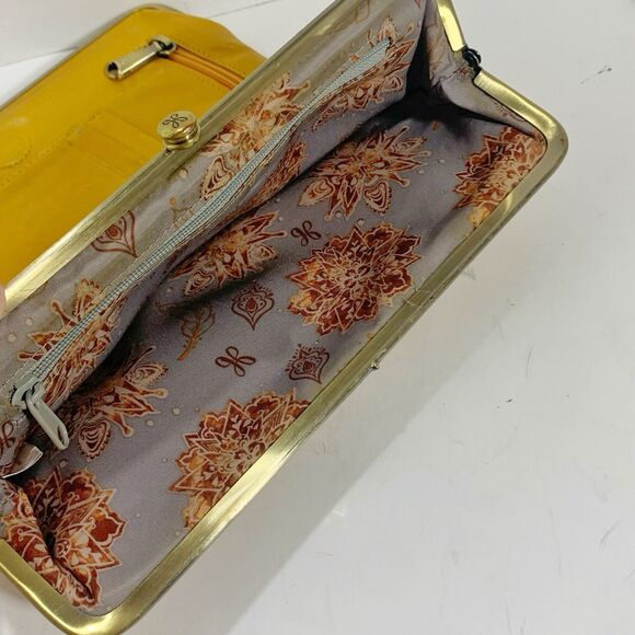Hobo Tooled Leather Framed Wallet Women’s - Picture 11 of 13